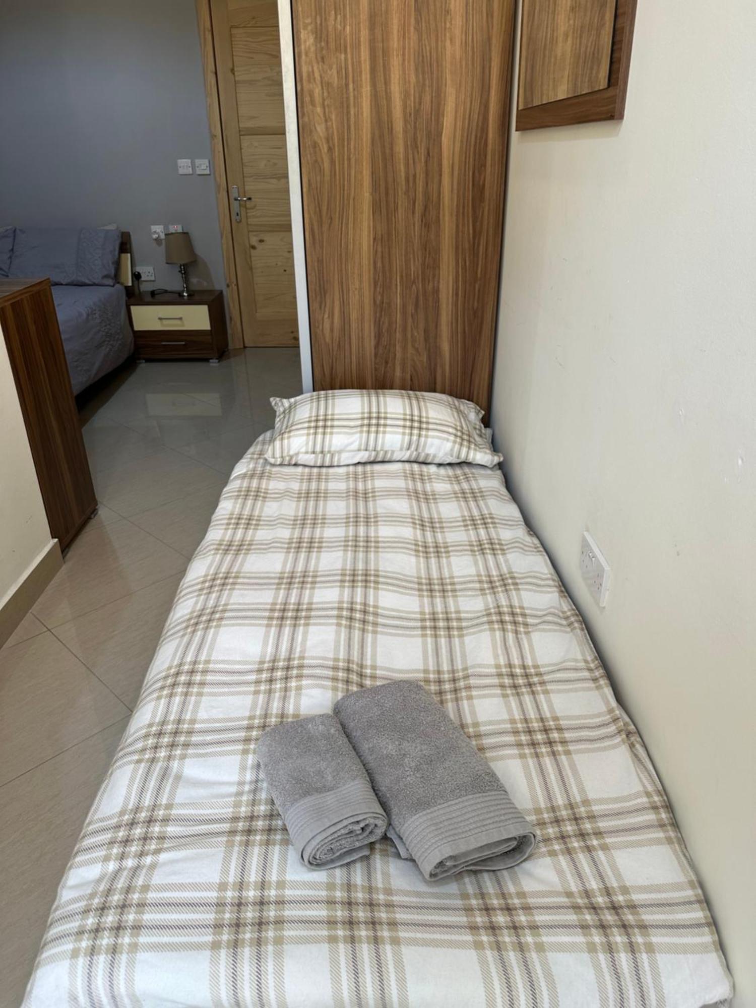 Ewa Apt - 3-Bedrooms Apt Near Sliema - St Julians Seafront Gzira Exterior foto